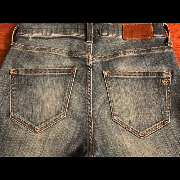 Madewell’s High Rise Skinny Jeans - Picture 6 of 9